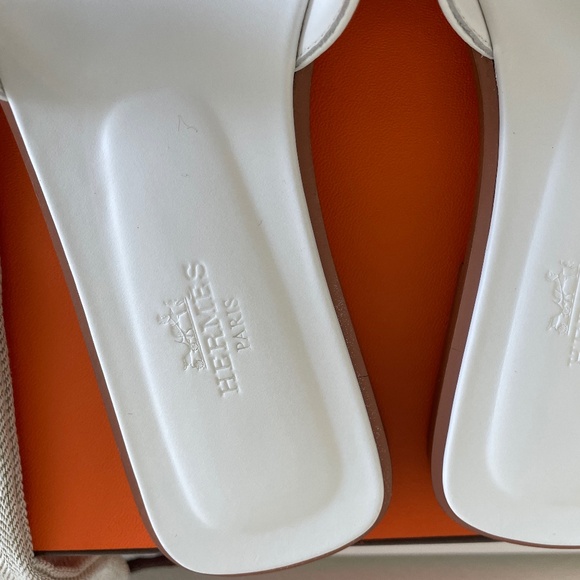 Hermes Oran Sandals - Picture 5 of 10